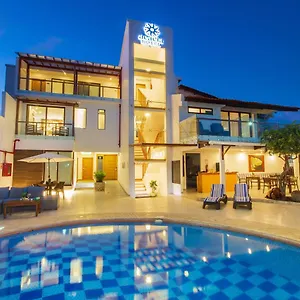 hotel-acacia.puertoayorahotels.com/