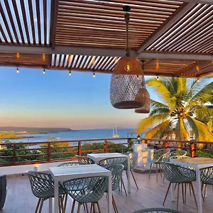 hotel-la-isla-puerto-ayora-galapagos-islands.puertoayorahotels.com/